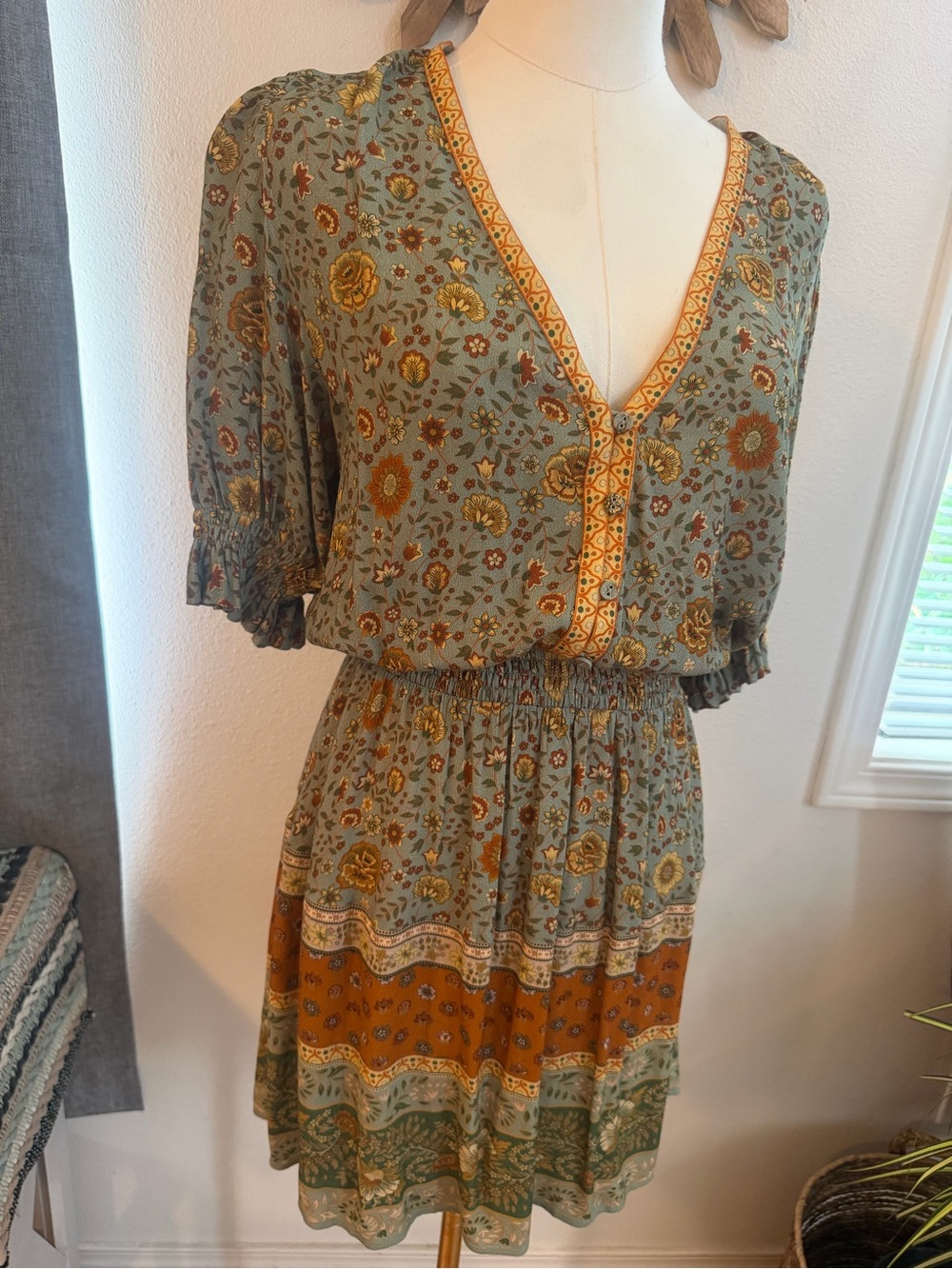 Spell & The Gypsy Boho Floral Mini Dress Sage Green Border Print Size Small - Picture 2 of 5
